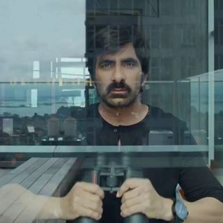 Amar Akbar Anthony still 8