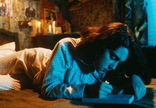 Heavenly Creatures still 1
